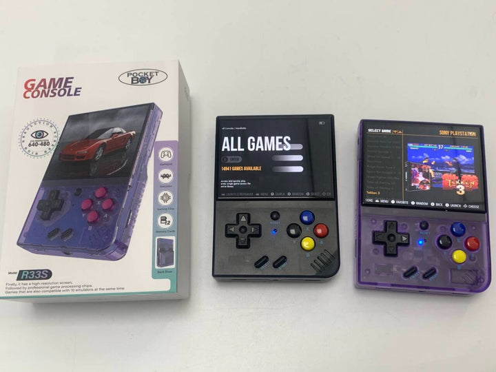 Pocket Games: Game Console R33S in black and purple