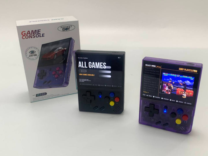 Pocket Games: Game Console R33S in black and purple