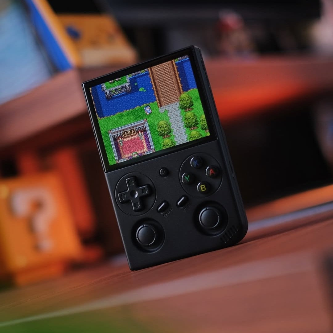 Anbernic RG35XX Pro vs Game Console R36S
